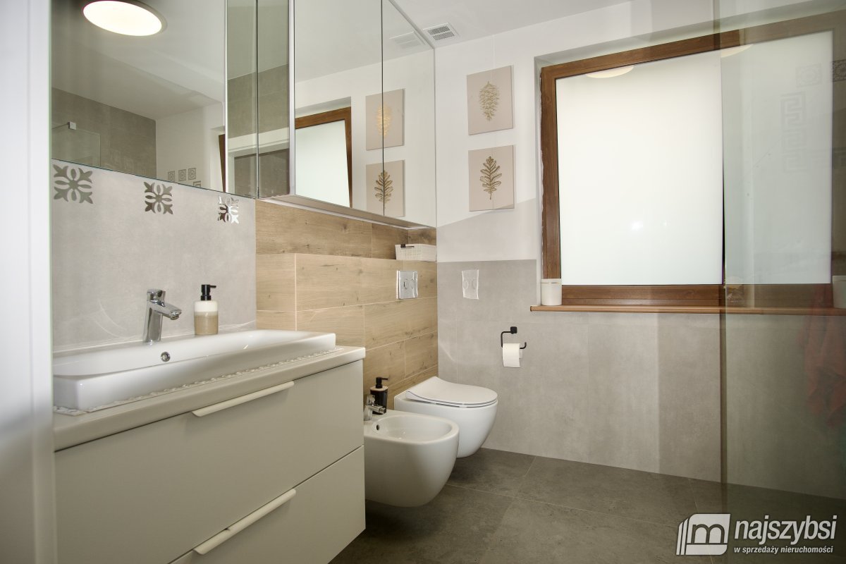 Pilchowo- Komfortowy dom z ogródkiem i garażem (13)