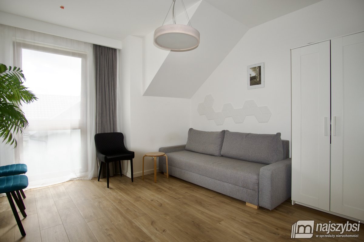 Pilchowo- Komfortowy dom z ogródkiem i garażem (15)