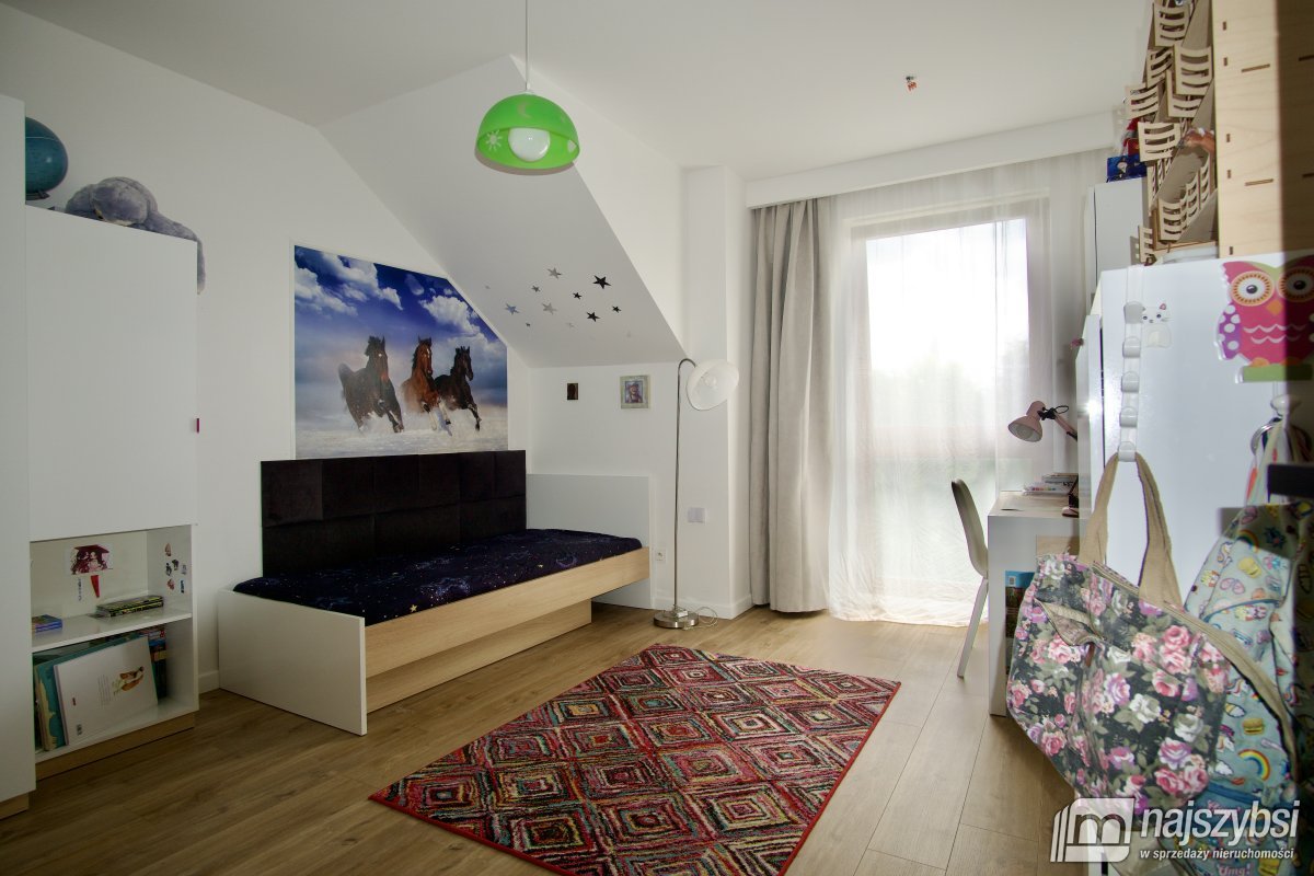 Pilchowo- Komfortowy dom z ogródkiem i garażem (16)