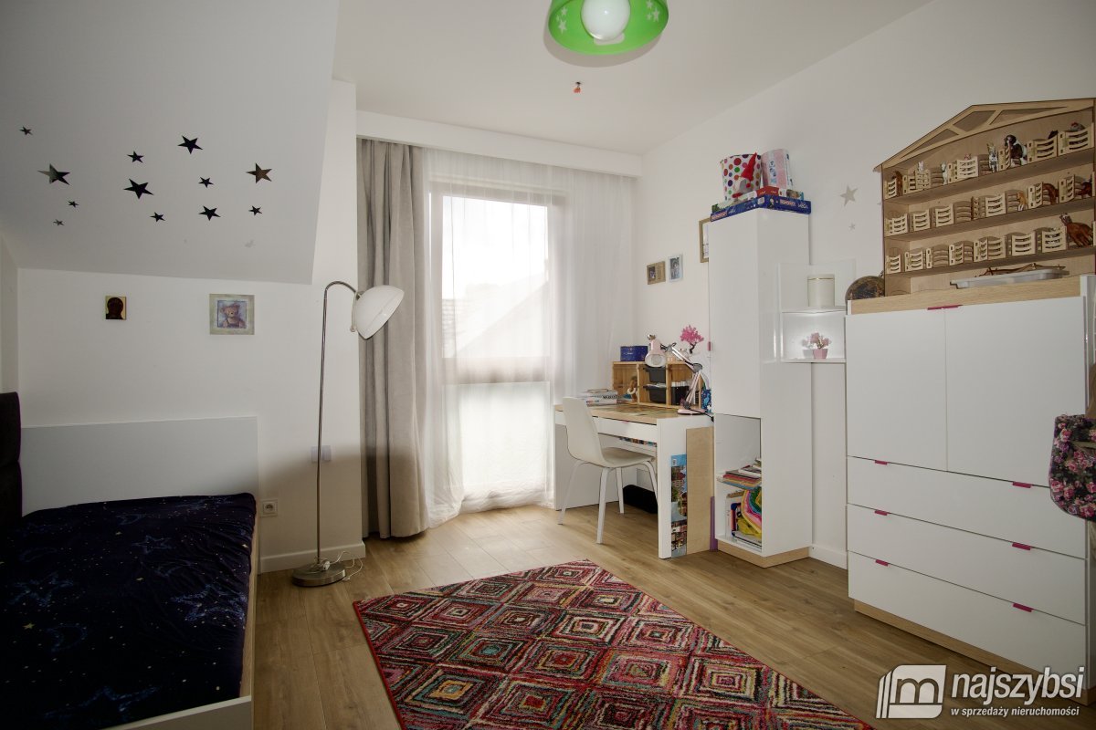 Pilchowo- Komfortowy dom z ogródkiem i garażem (18)