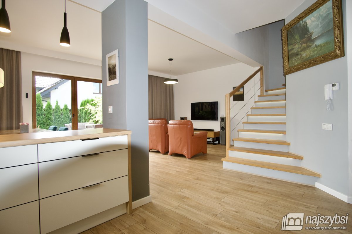 Pilchowo- Komfortowy dom z ogródkiem i garażem (4)