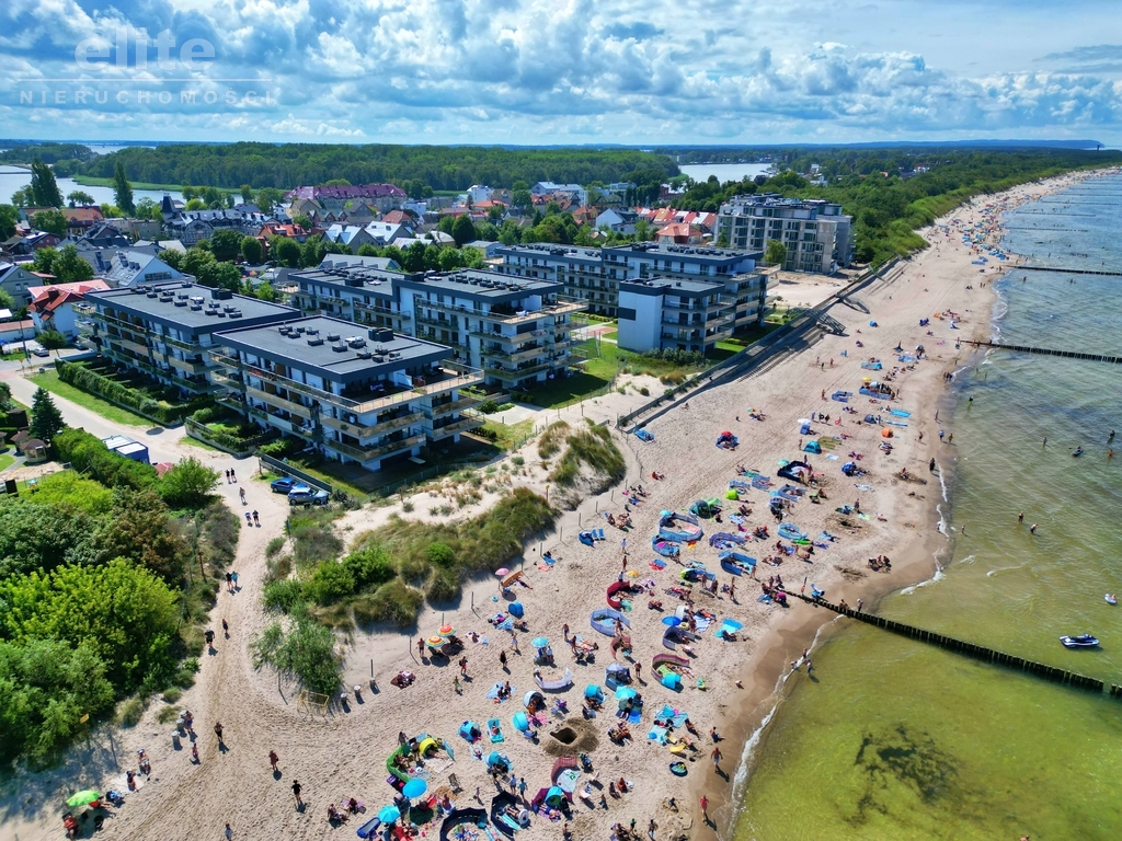 Dziwnów - Gardenia I linia zabudowy od morza plaży (11)