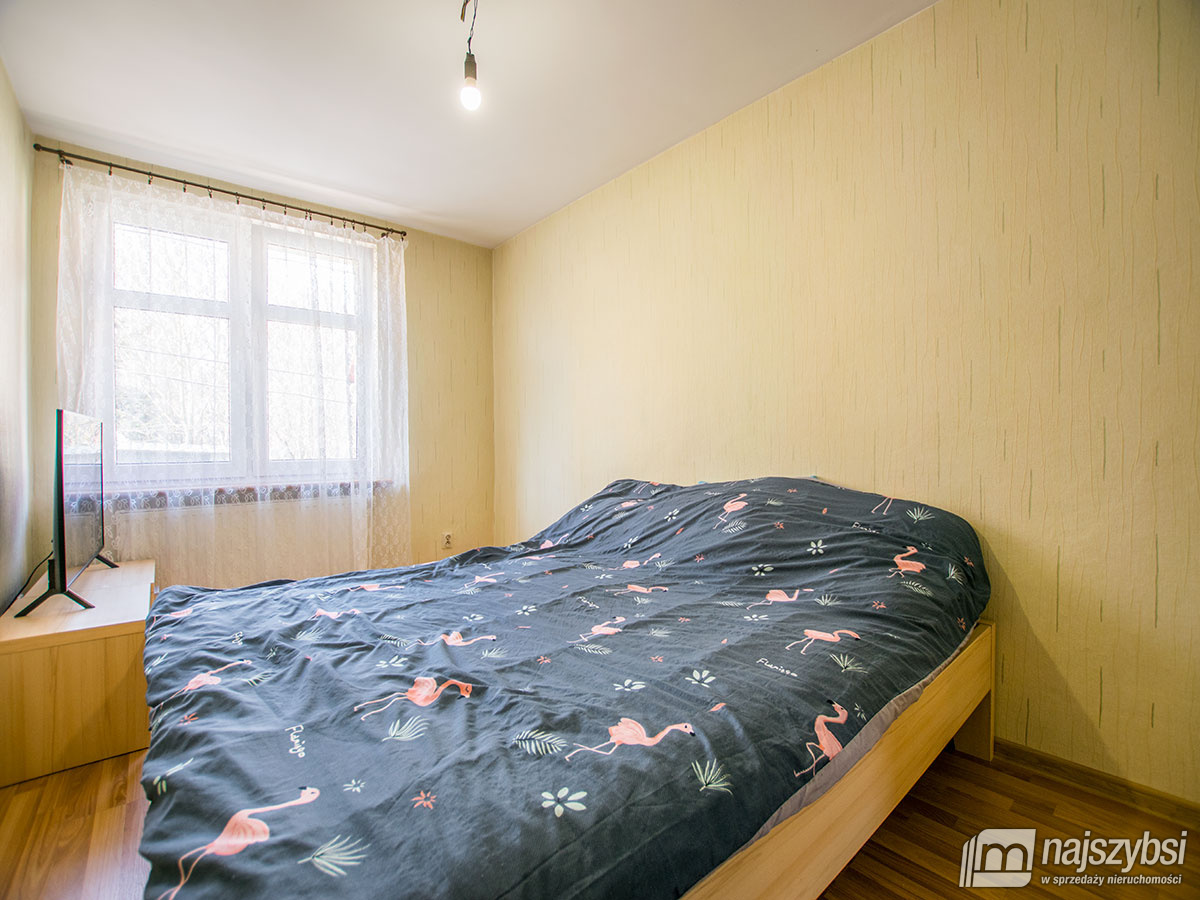 Chojna- dom wolnostojący przy parku. (17)