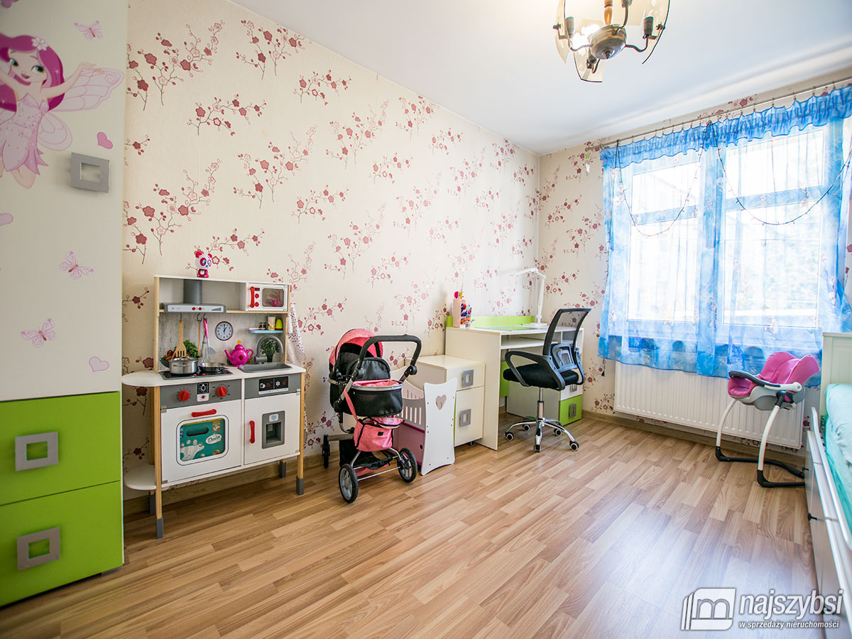 Chojna- dom wolnostojący przy parku. (18)