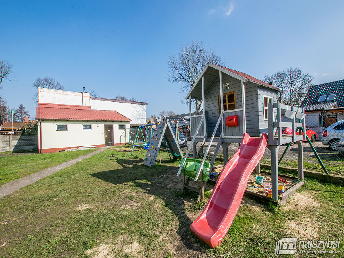 Chojna- dom wolnostojący przy parku. (27)