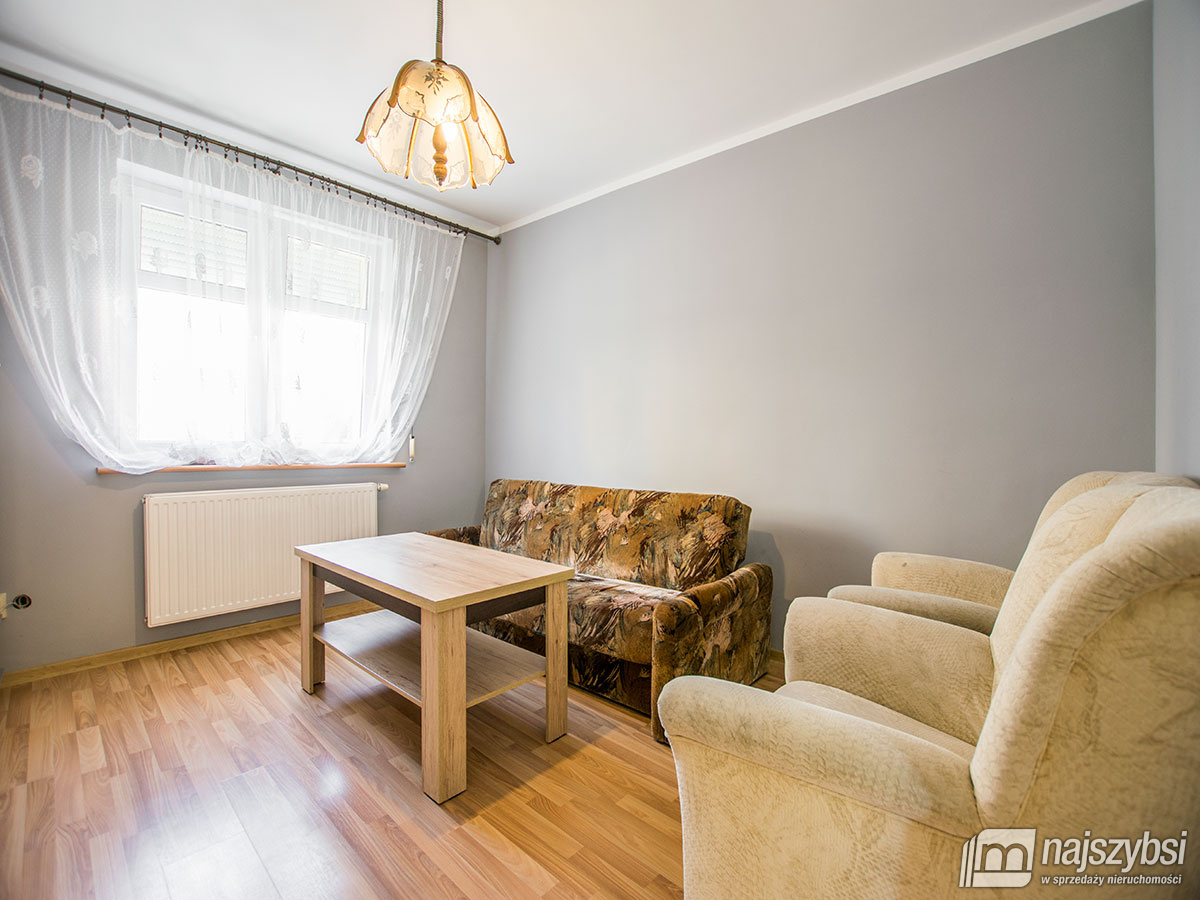 Chojna- dom wolnostojący przy parku. (5)