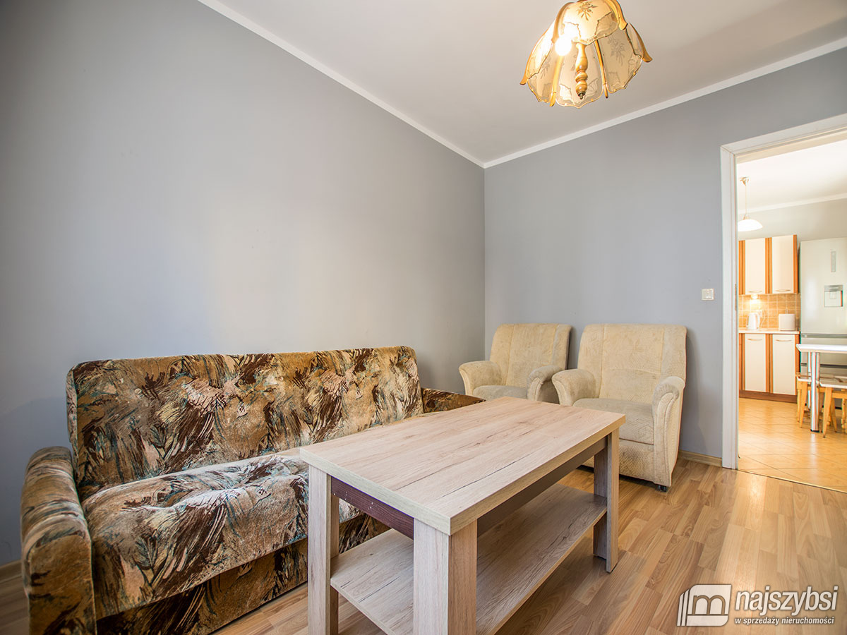 Chojna- dom wolnostojący przy parku. (6)