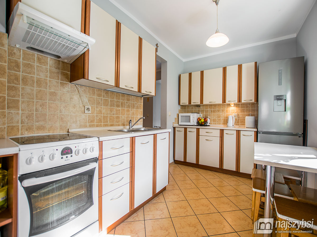 Chojna- dom wolnostojący przy parku. (7)