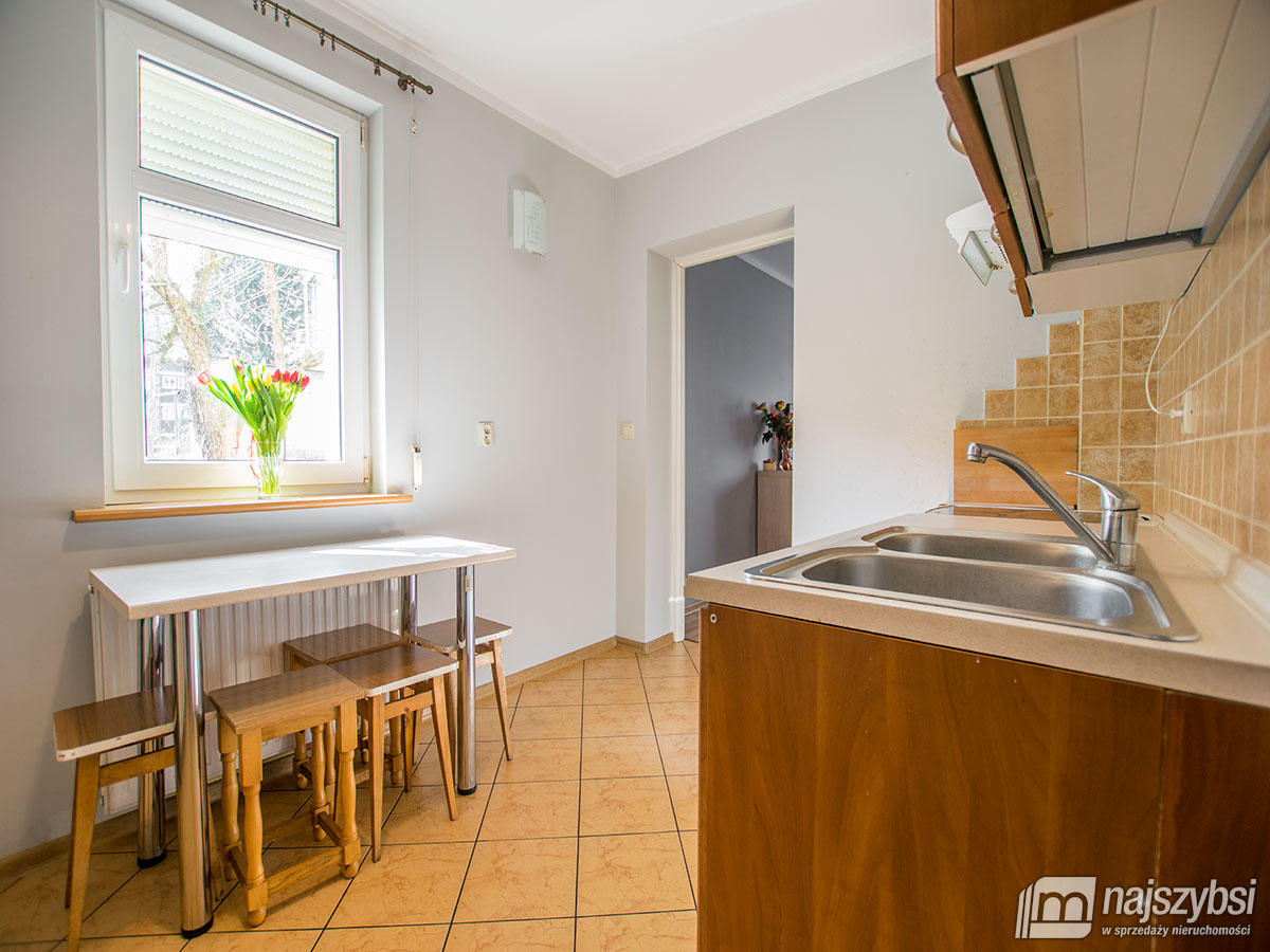 Chojna- dom wolnostojący przy parku. (9)