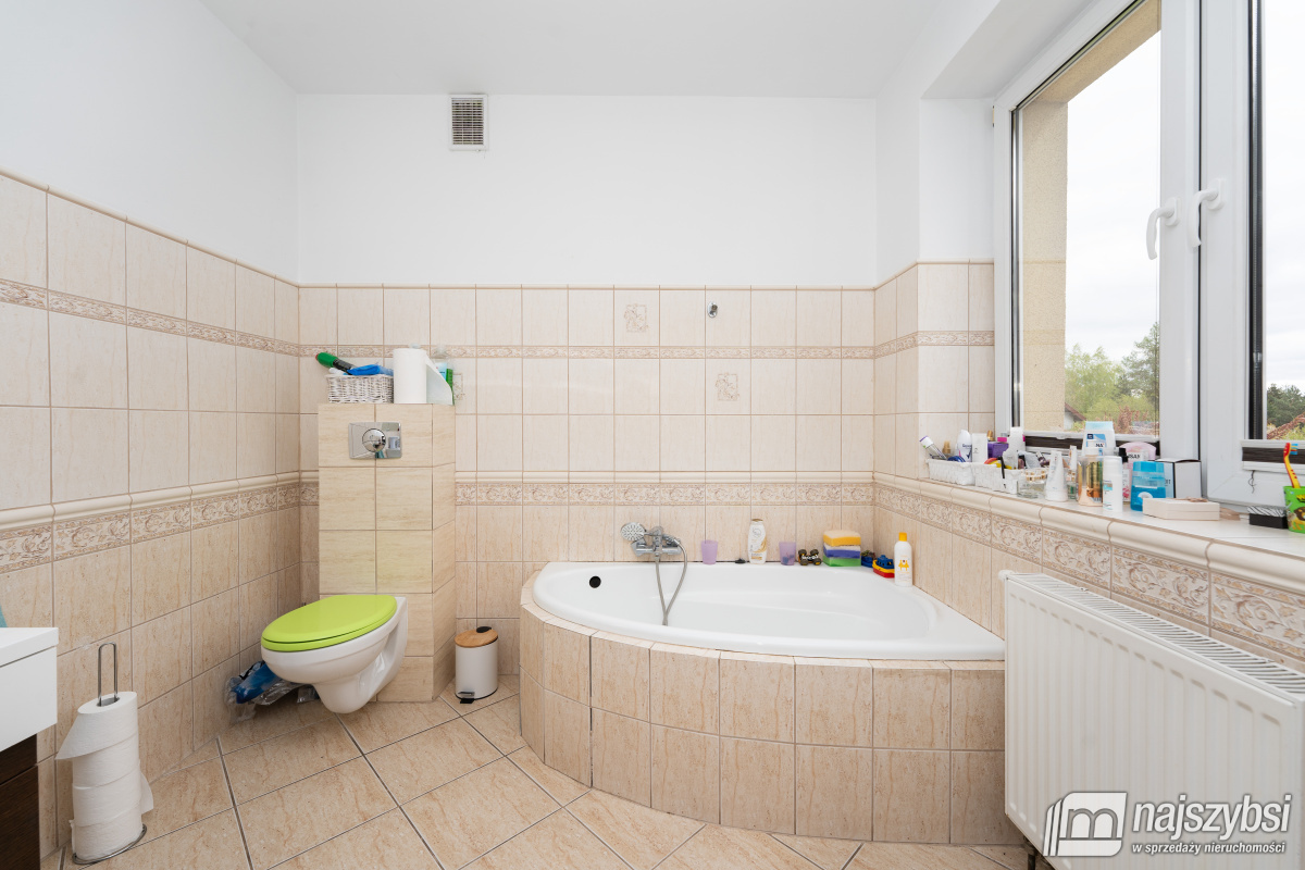 DRAWSKO POMORSKIE- DOM W SPOKOJNEJ OKOLICY  (14)