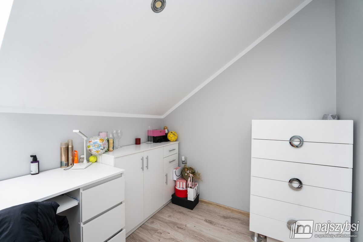 DRAWSKO POMORSKIE- DOM W SPOKOJNEJ OKOLICY  (23)