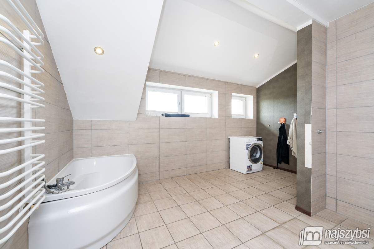 DRAWSKO POMORSKIE- DOM W SPOKOJNEJ OKOLICY  (30)