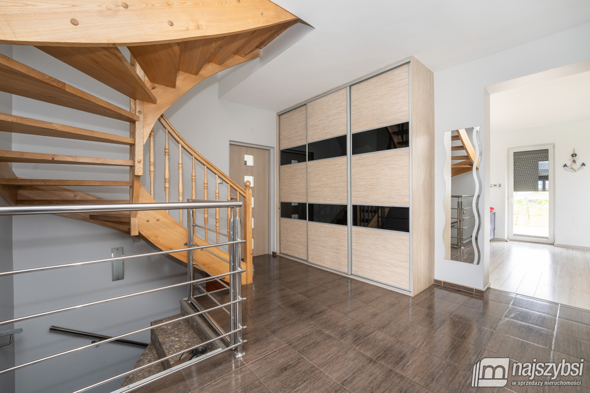 DRAWSKO POMORSKIE- DOM W SPOKOJNEJ OKOLICY  (32)