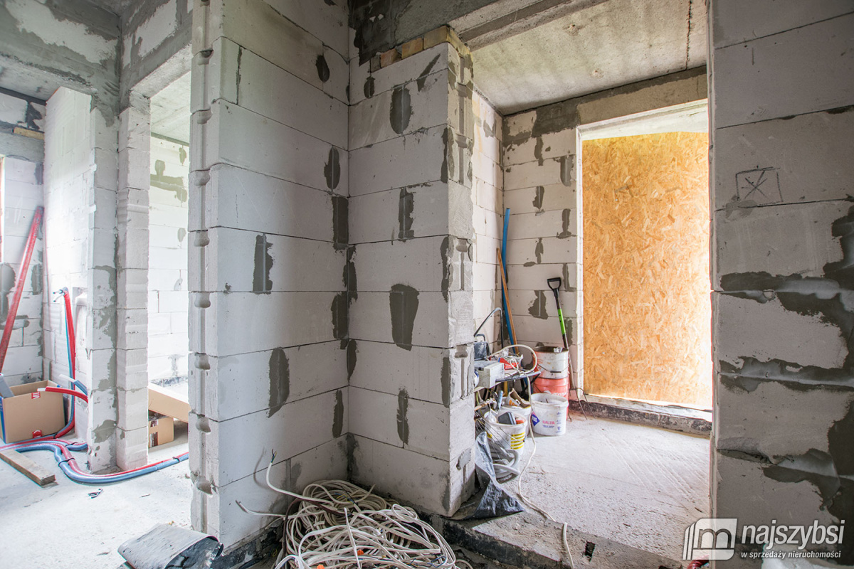 Barwice- dom na wsi w stanie surowym zamkniętym (11)