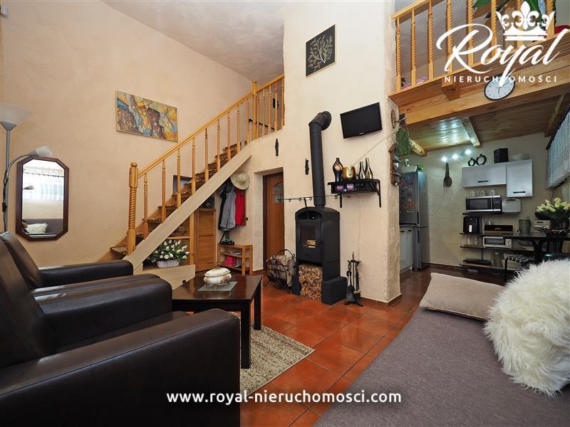 Dom obok jeziora i stawu w Mostowie (10)