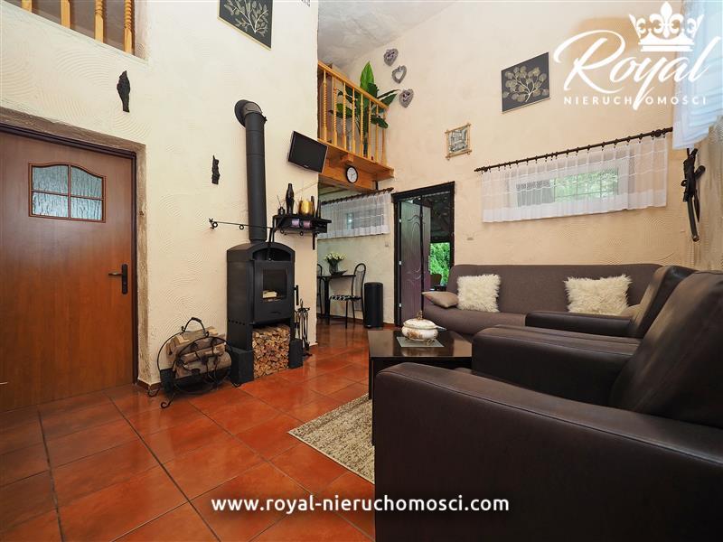 Dom obok jeziora i stawu w Mostowie (11)