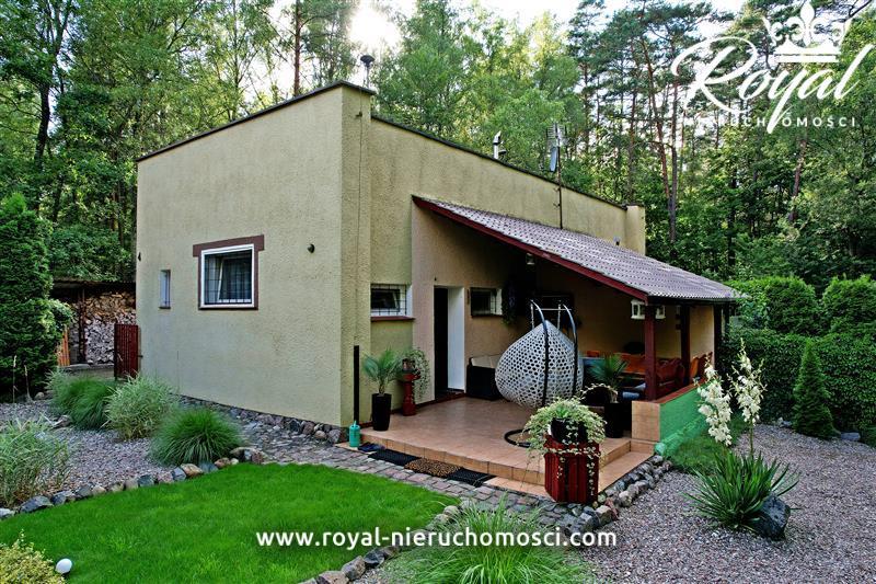 Dom obok jeziora i stawu w Mostowie (3)