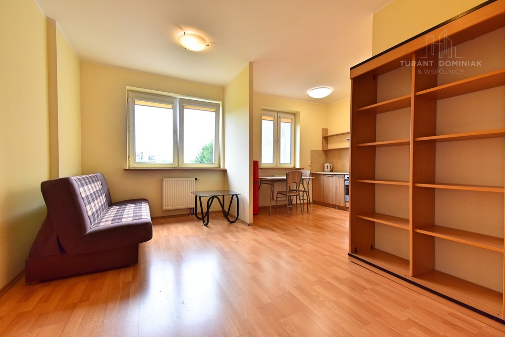 Słoneczna kawalerka przy szpitalu Arkońska (1)