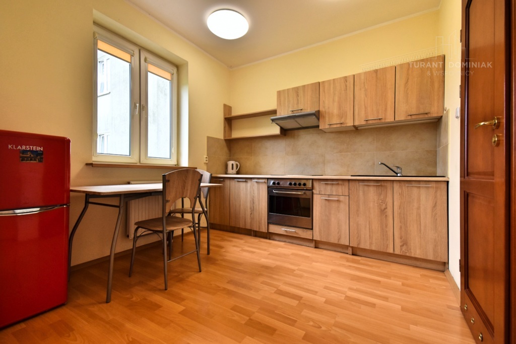 Słoneczna kawalerka przy szpitalu Arkońska (2)