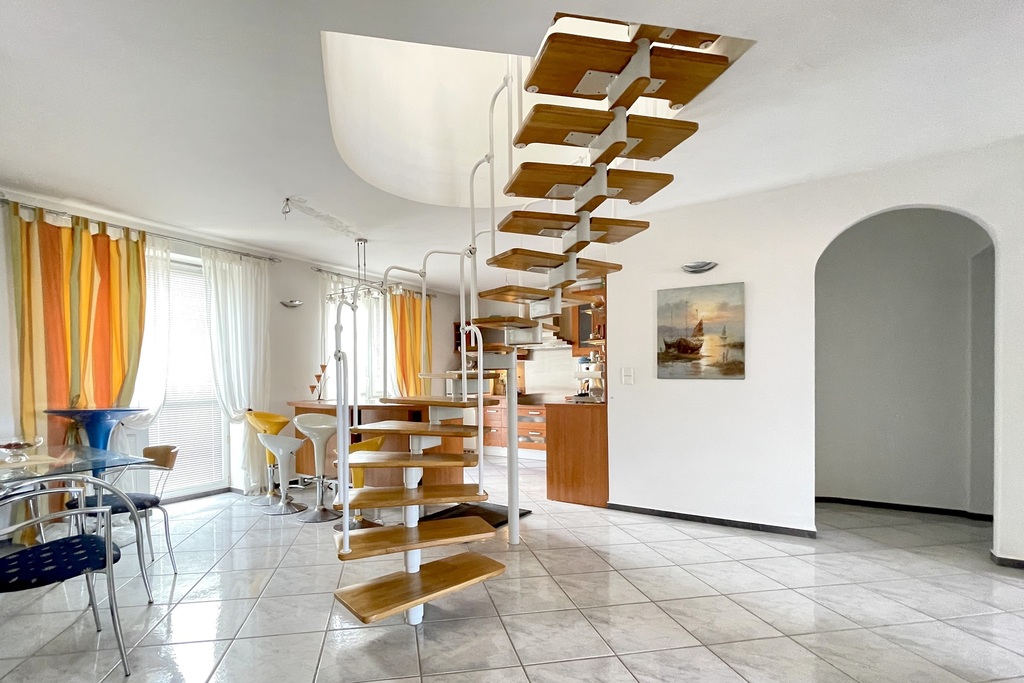 Komfortowe mieszkanie 2-poziomowe na Starówce (6)