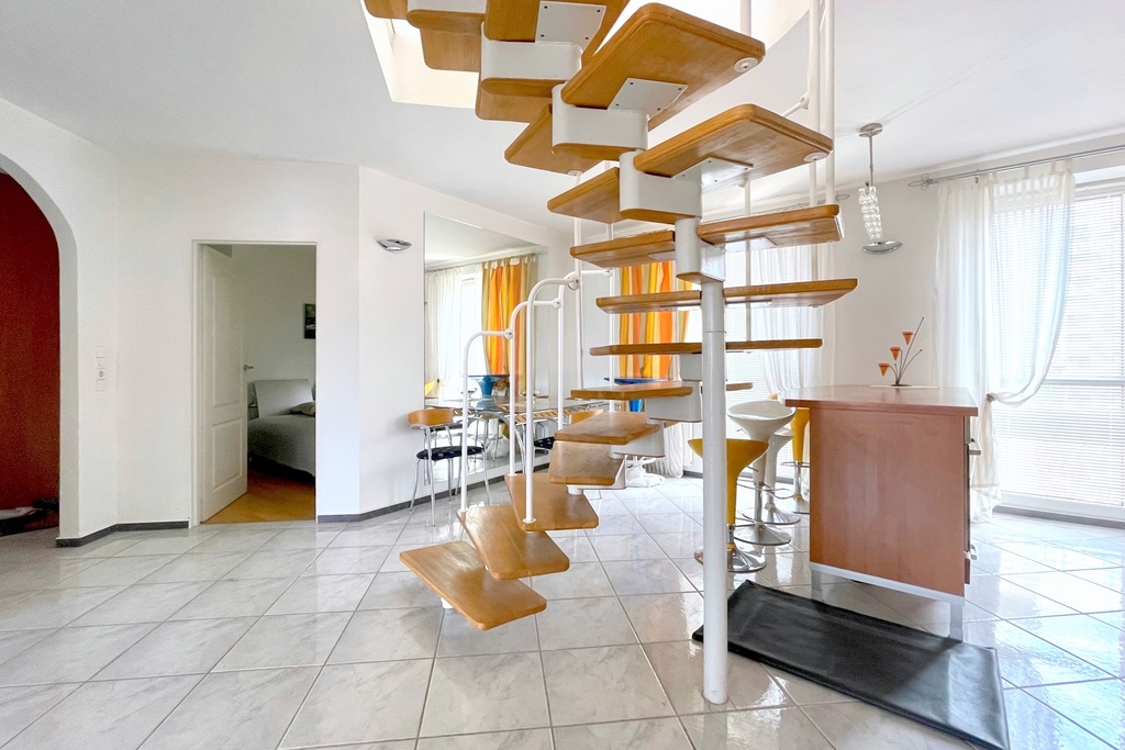 Komfortowe mieszkanie 2-poziomowe na Starówce (9)