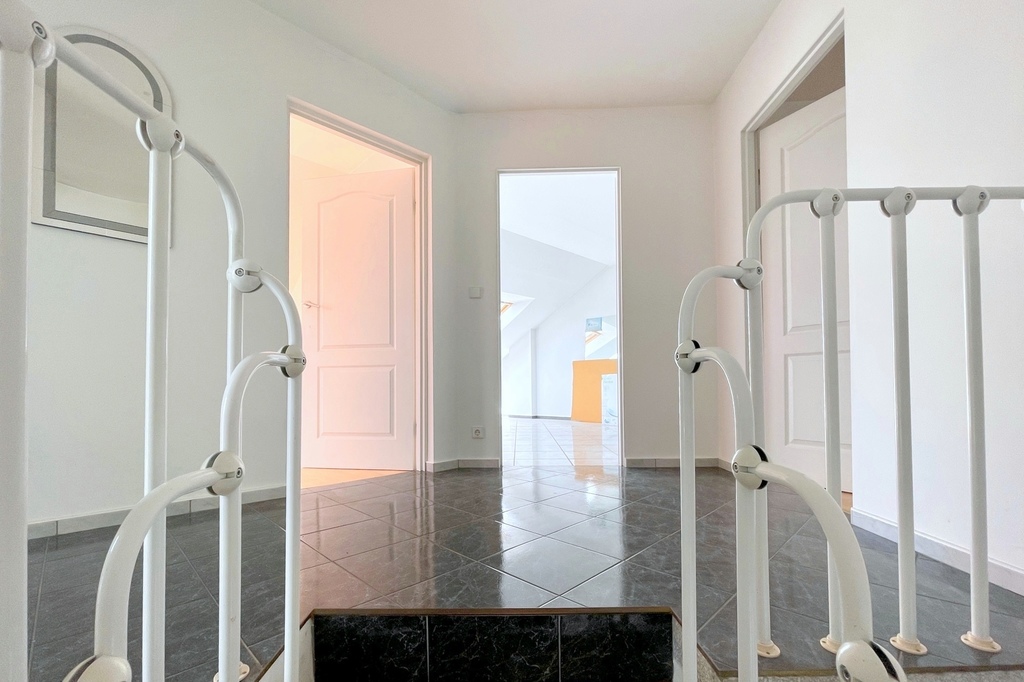 Komfortowe mieszkanie 2-poziomowe na Starówce (12)