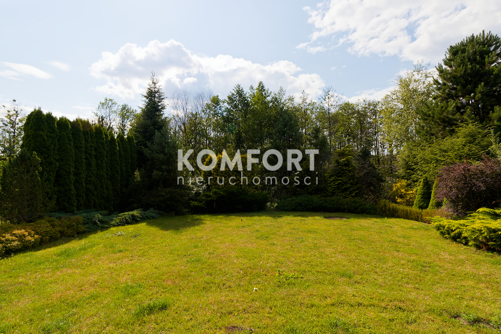 Luksusowy dom z basenem, sauną i pięknym ogrodem. (17)