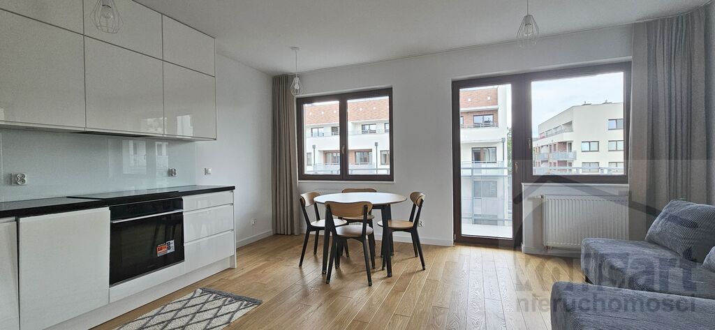 Dwupoziomowe mieszkanie dwupokojowe z garażem (1)