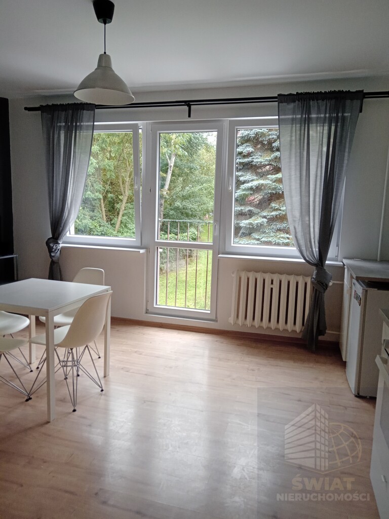 Os. Bukowe ul. Mączna 2 pok. cena 2000 zł (1)