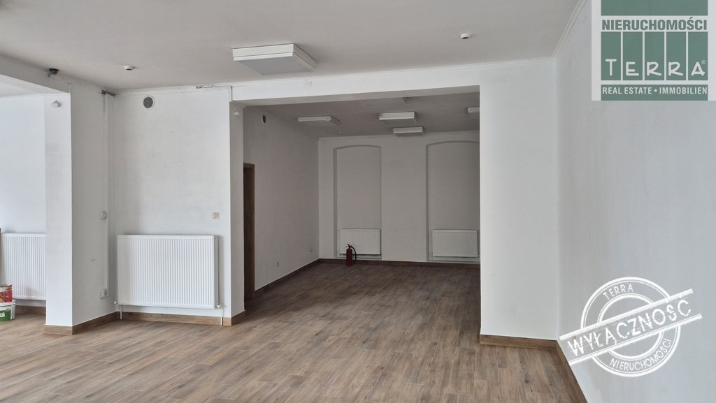 LOKAL PRZY KRZYŻÓWCE (8)