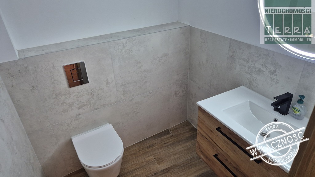 LOKAL PRZY KRZYŻÓWCE (9)