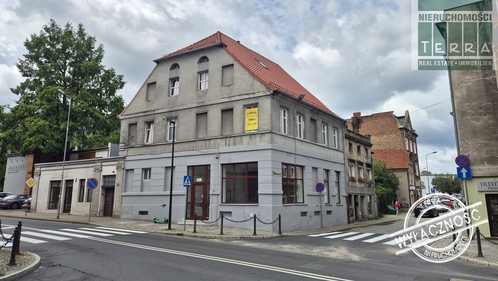 LOKAL PRZY KRZYŻÓWCE (11)