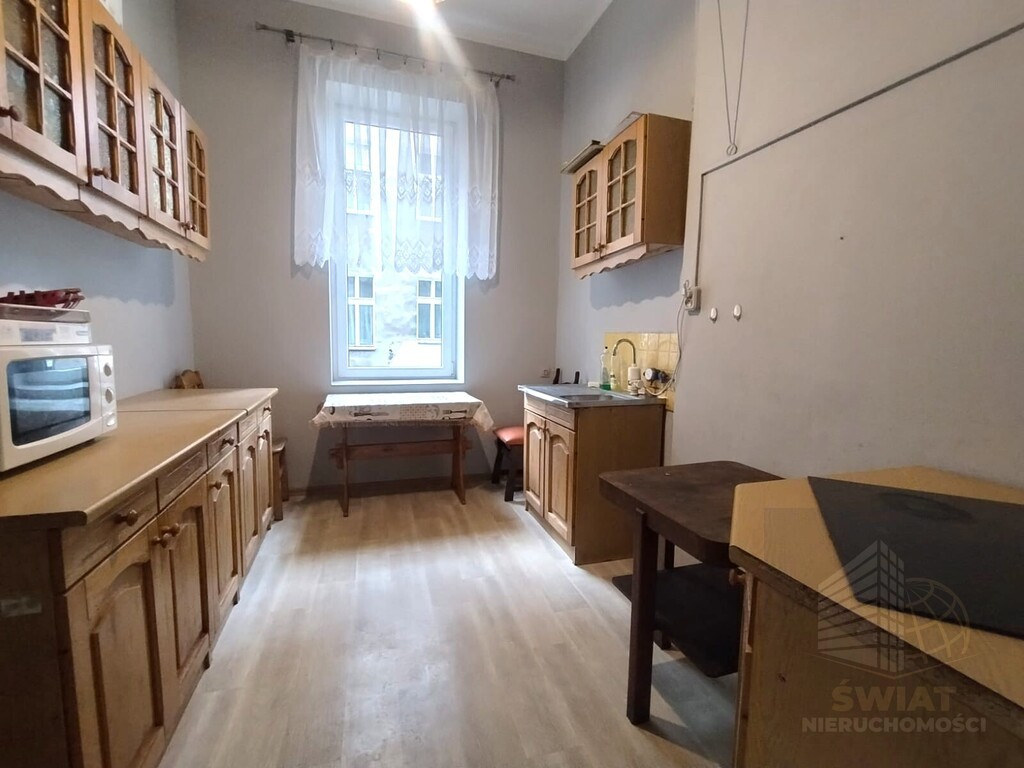 4 pokoje w centrum 1 piętro (4)