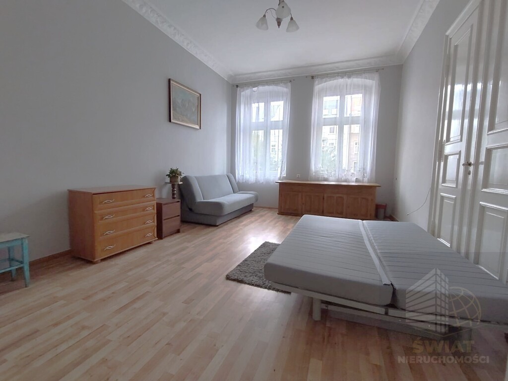 4 pokoje w centrum 1 piętro (1)