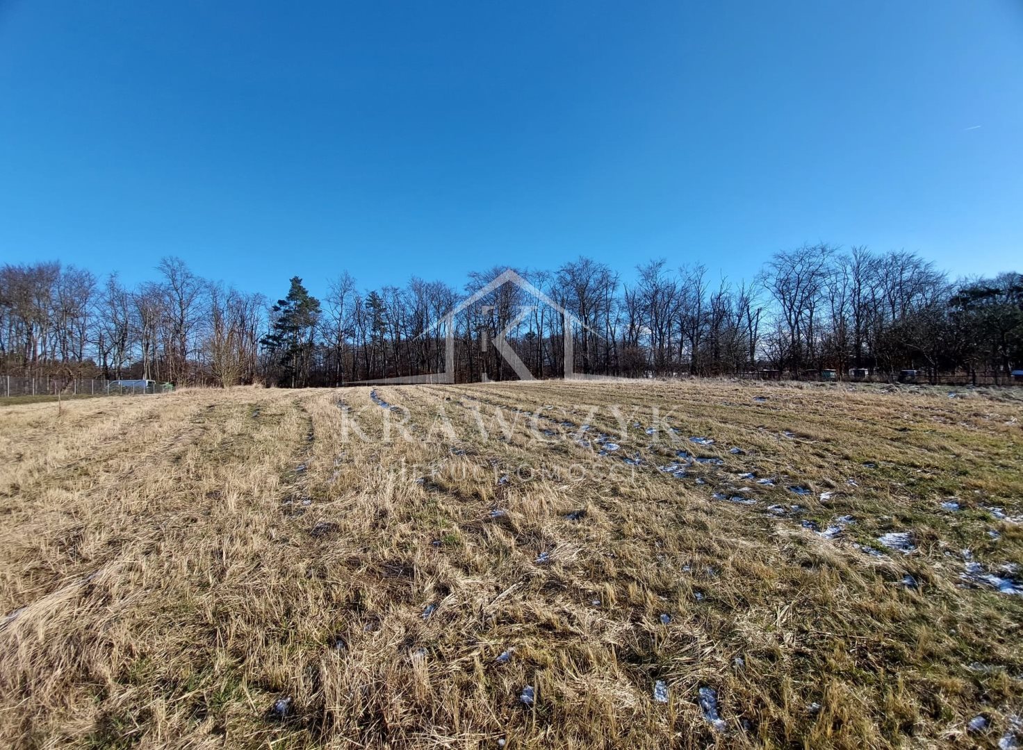 NA SPRZEDAŻ WYJĄTKOWA DZIAŁKA W LIPIANACH (1)