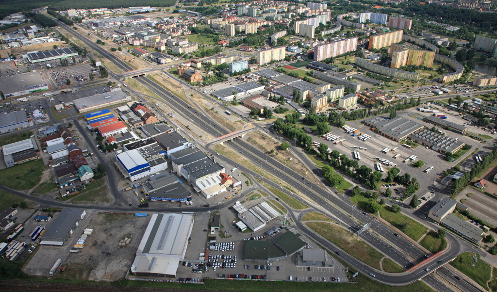 Obiekt handlowo - usługowy 1263 m2 4,9 mln (1)