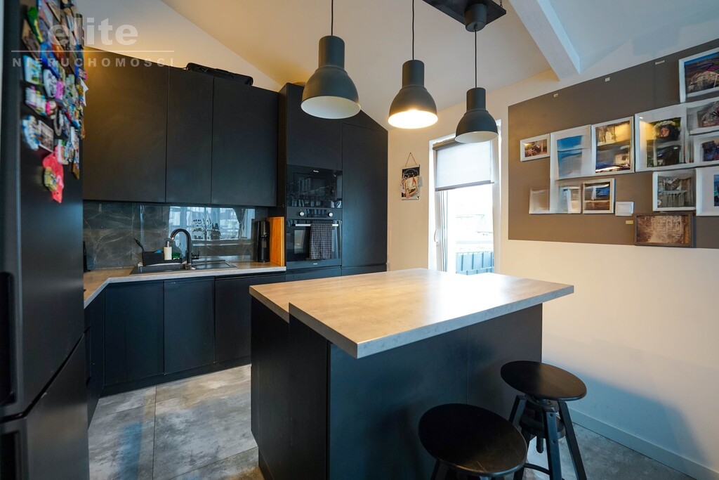 Warszewo 2 pokoje + antresola balkon piwnica (7)