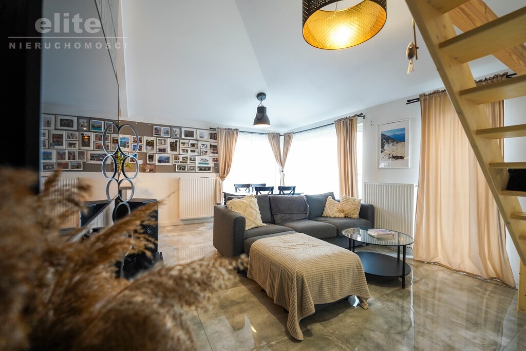 Warszewo 2 pokoje + antresola balkon piwnica (11)