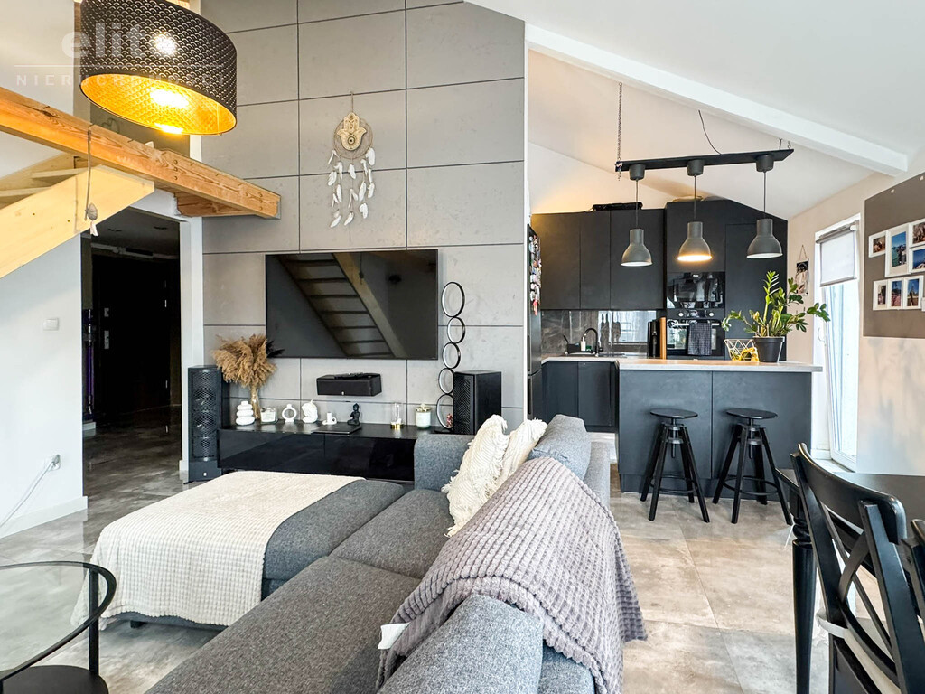 Warszewo 2 pokoje + antresola balkon piwnica (4)