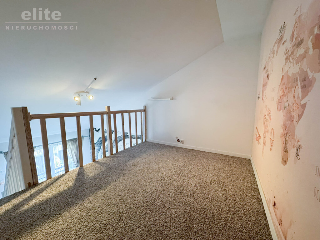 Warszewo 2 pokoje + antresola balkon piwnica (12)