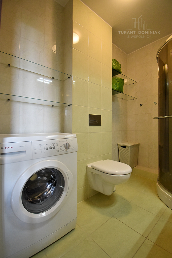 Kawalerka z balkonem i komórką (12)