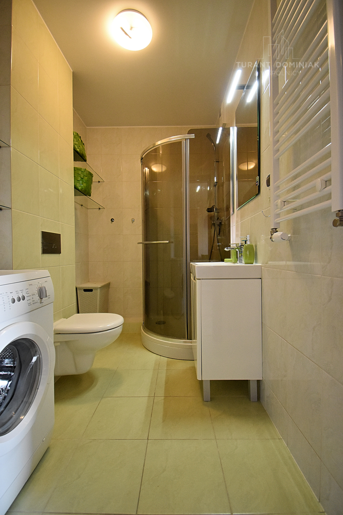 Kawalerka z balkonem i komórką (9)