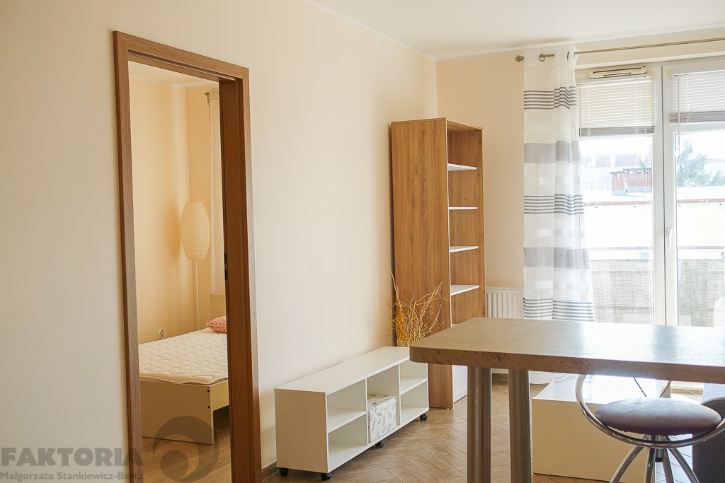 Śródmieście 2 pokoje 38,9m2, umebl. 2500+534+garaż (5)