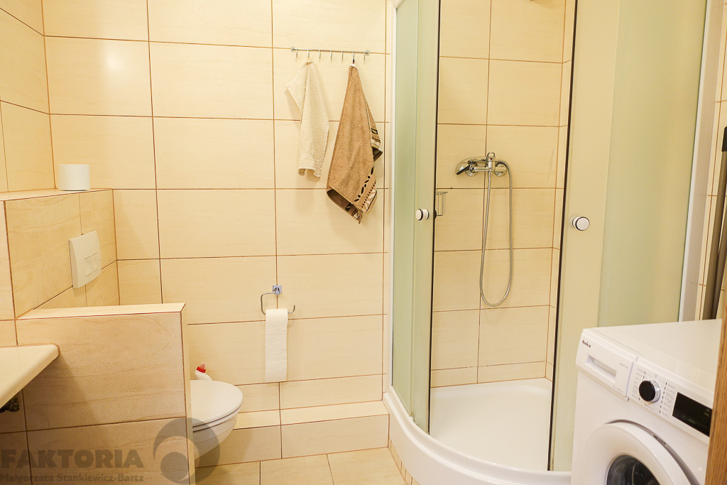 Śródmieście 2 pokoje 38,9m2, umebl. 2500+534+garaż (12)