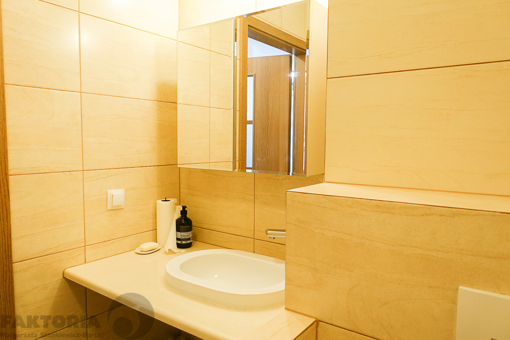 Śródmieście 2 pokoje 38,9m2, umebl. 2500+534+garaż (13)