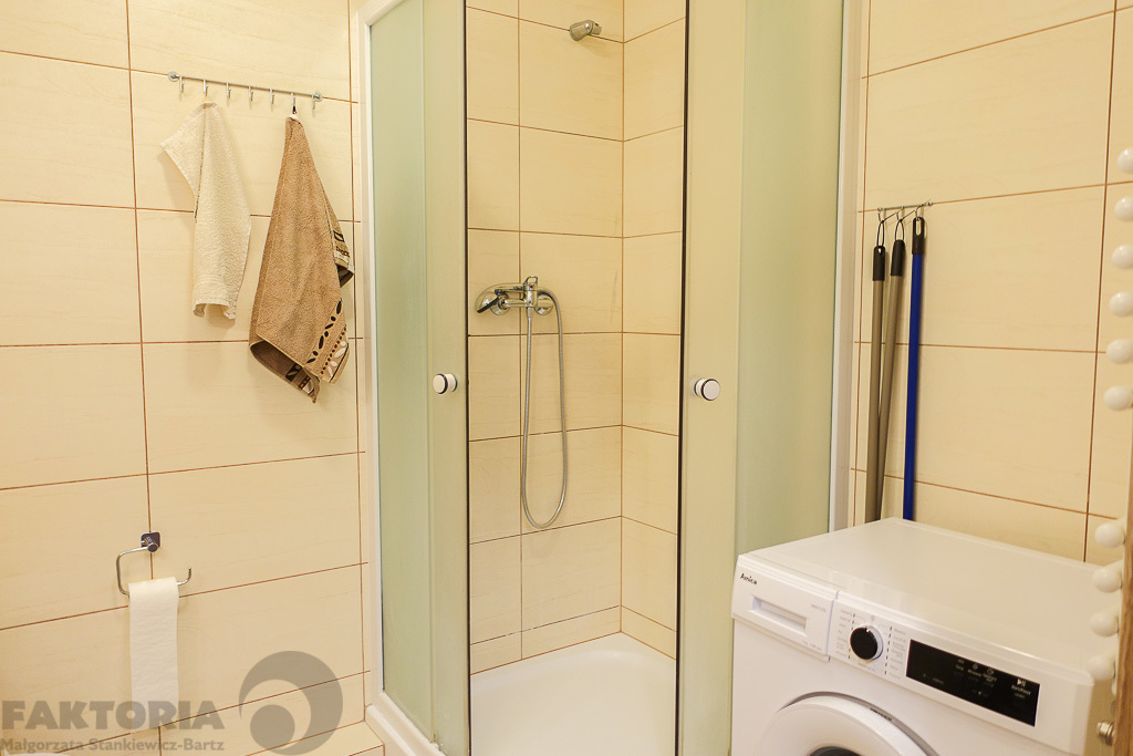 Śródmieście 2 pokoje 38,9m2, umebl. 2500+534+garaż (19)