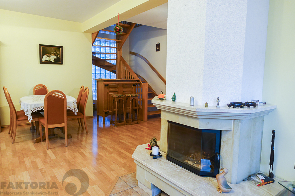 Gumieńce dom wolno stojący z 2000 r. 1,75 mln (5)