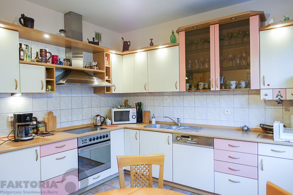 Gumieńce dom wolno stojący z 2000 r. 1,75 mln (9)