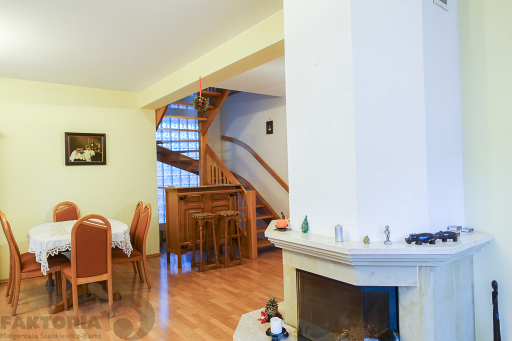 Gumieńce dom wolno stojący z 2000 r. 1,75 mln (27)