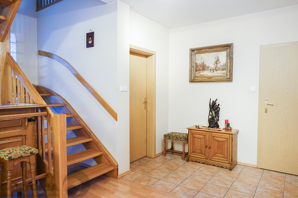 Gumieńce dom wolno stojący z 2000 r. 1,75 mln (29)